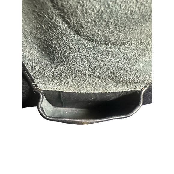 Vintage Dooney & Bourke Black All Weather Leather Sling Backpack Quiet Luxury - Picture 13 of 13